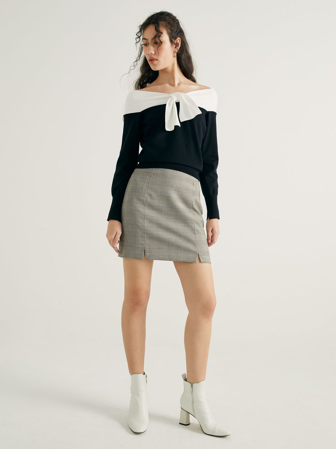 Anna | Elegant V-Neck Sweater