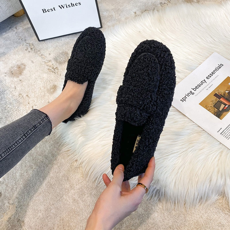 Edith | Plush Slippers for Ultimate Comfort